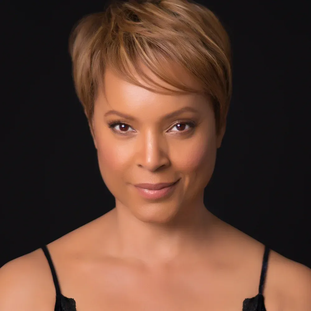 Professional headshot portrait 4 by 1HEADSHOT