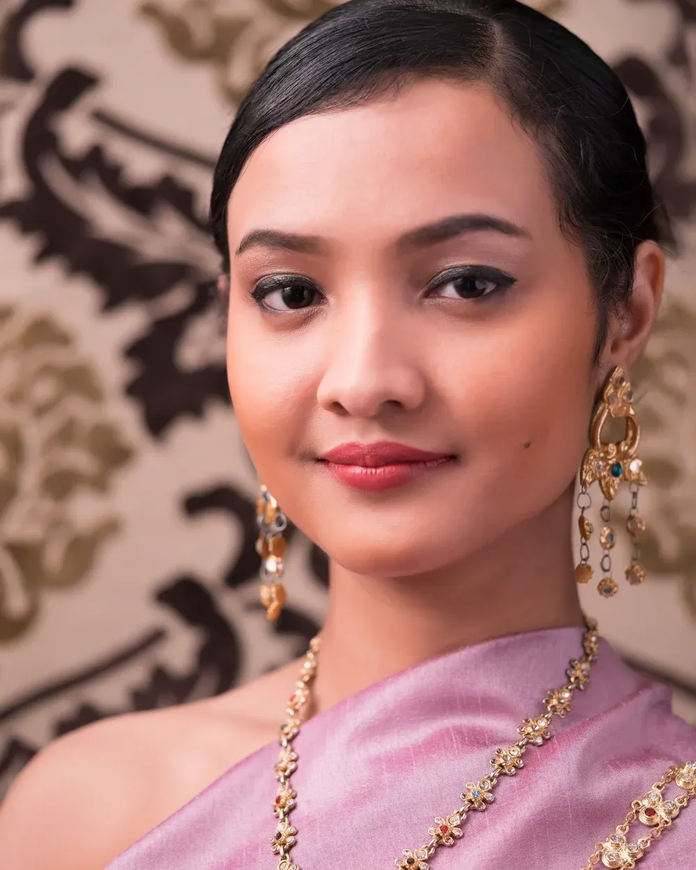 Professional headshot portrait 22 by 1HEADSHOT